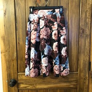 Rue21 X-Small floral pleated skirt
